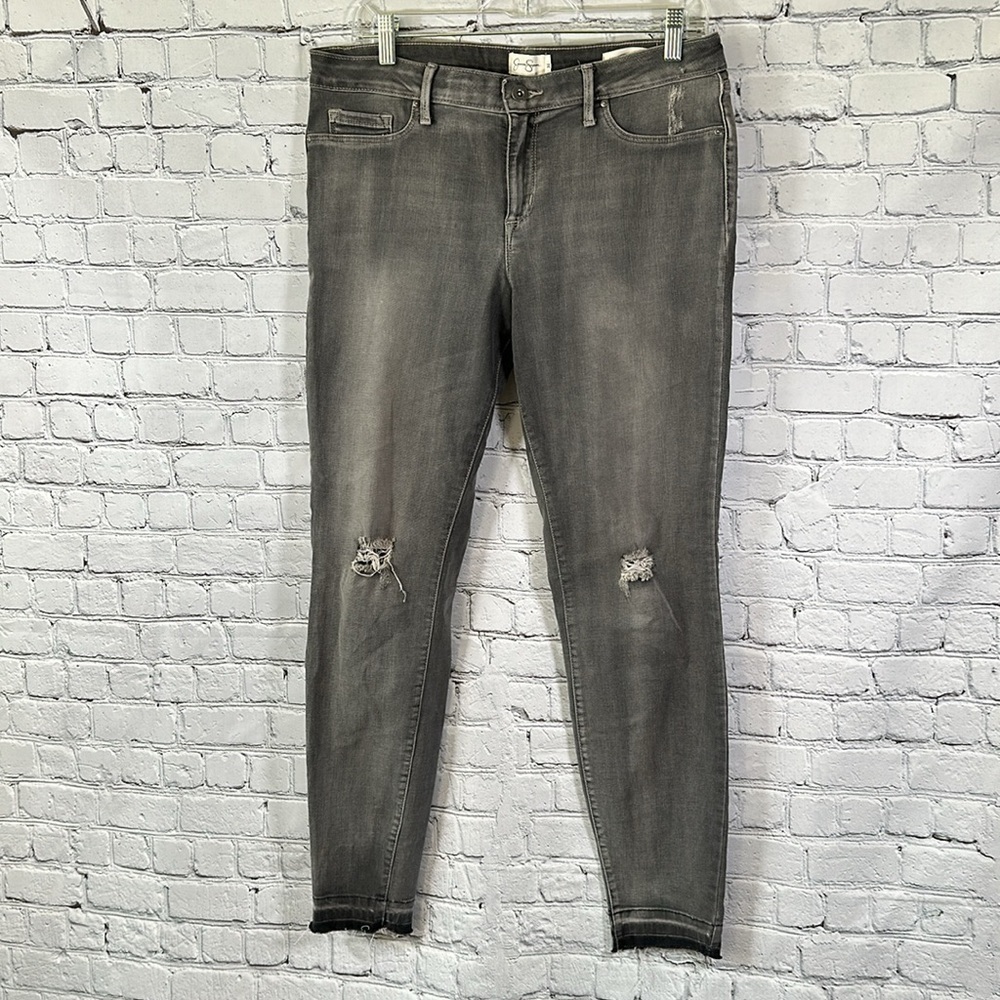 Jessica Simpson Kiss Me Super Skinny Gray Charcoal Denim Jeans Distressed sz 31